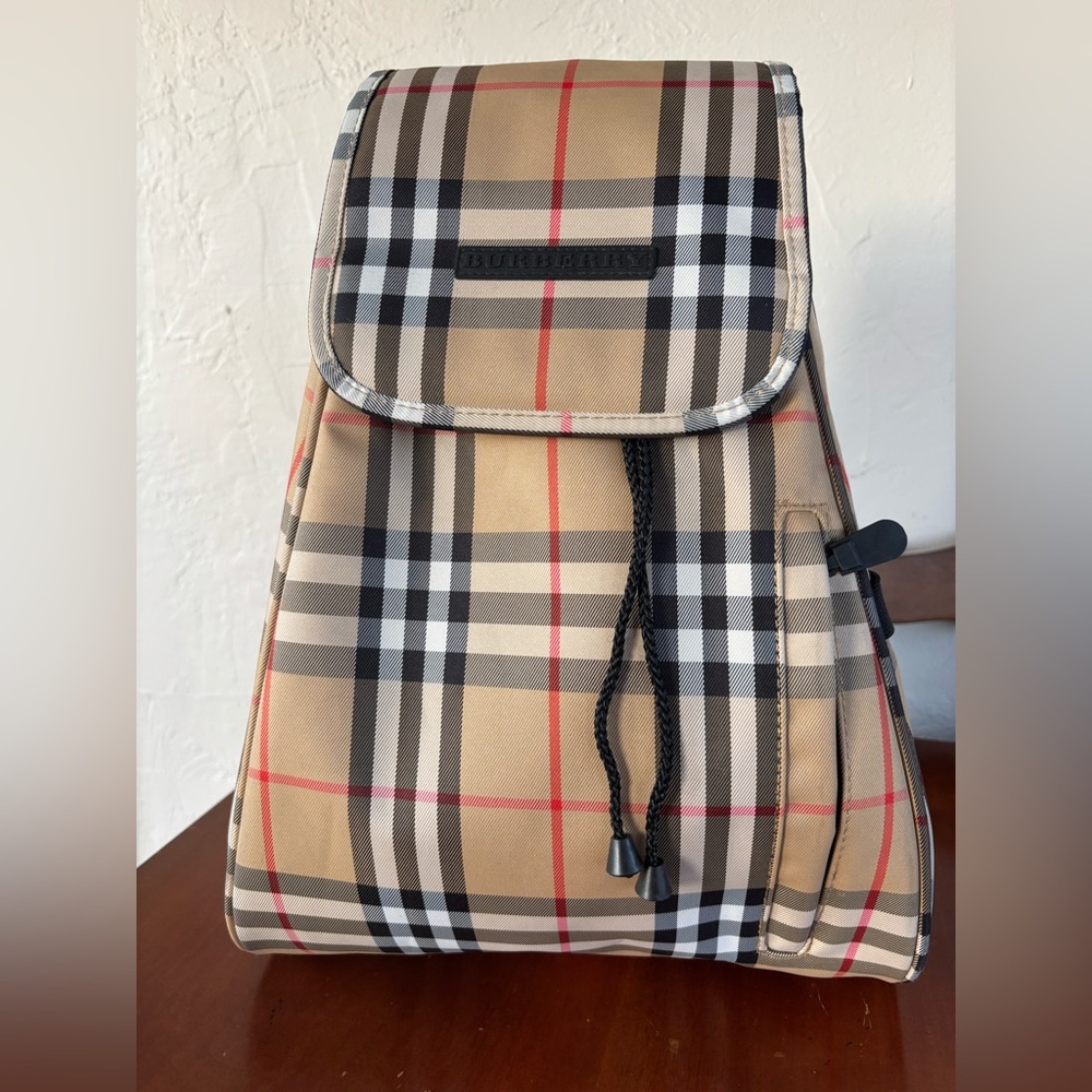 Authentic Burberry Nova Check Golf Backpack -‎ EUC